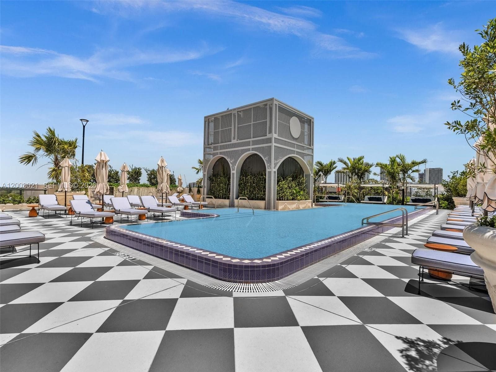 2700 NW 2nd Ave # 439, Miami FL 33127 — 47