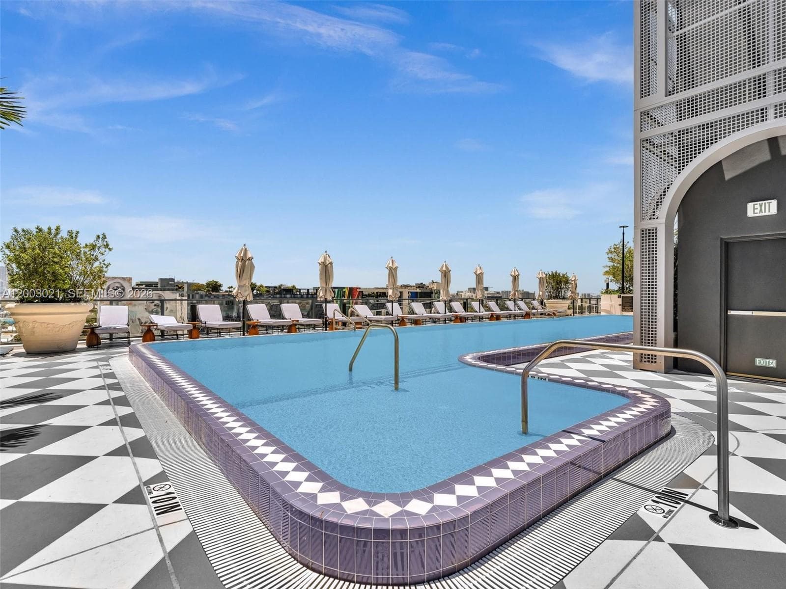 2700 NW 2nd Ave # 439, Miami FL 33127 — 50