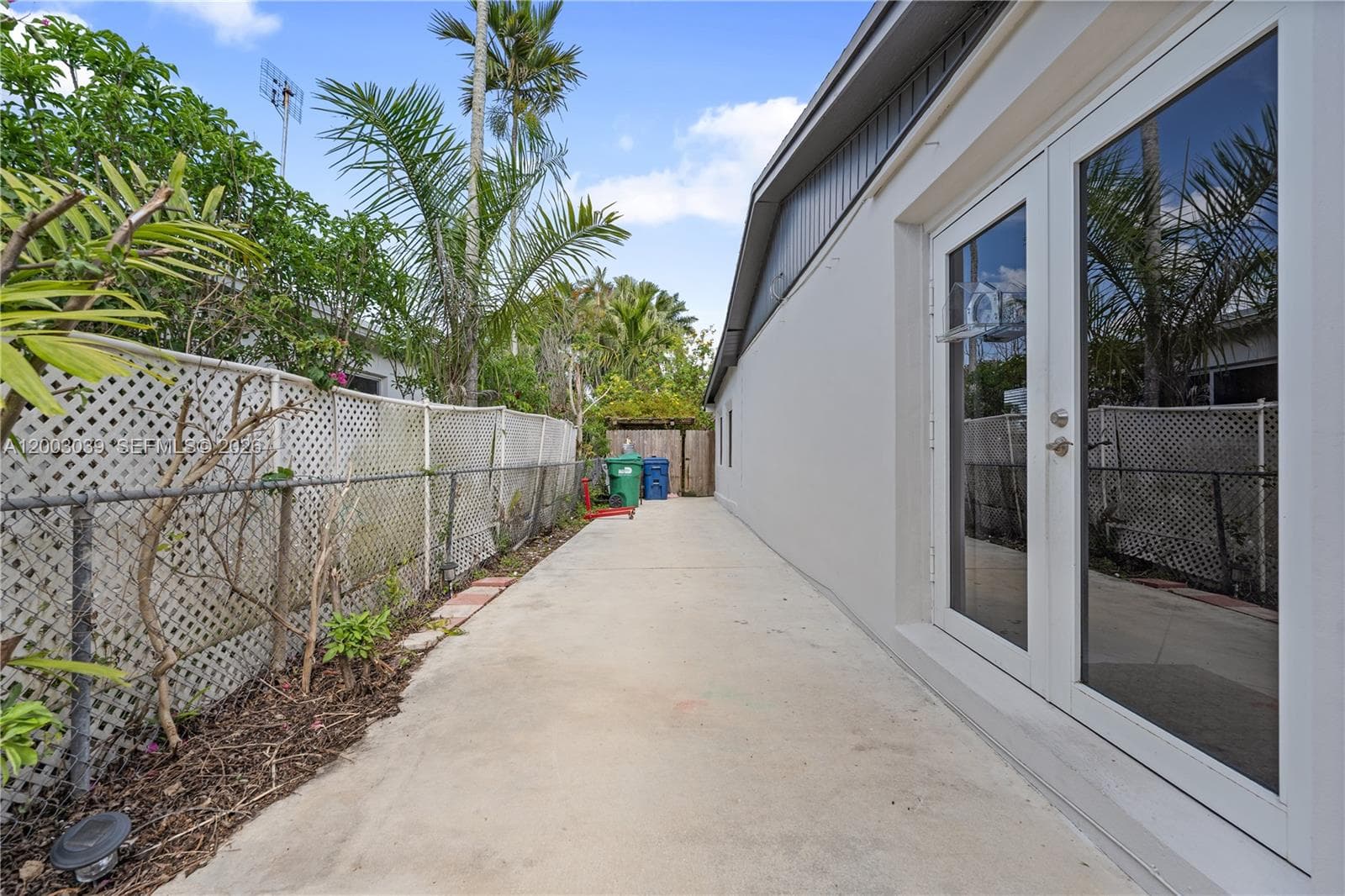 3921 SW 124th Ct, Miami FL 33175 — 19