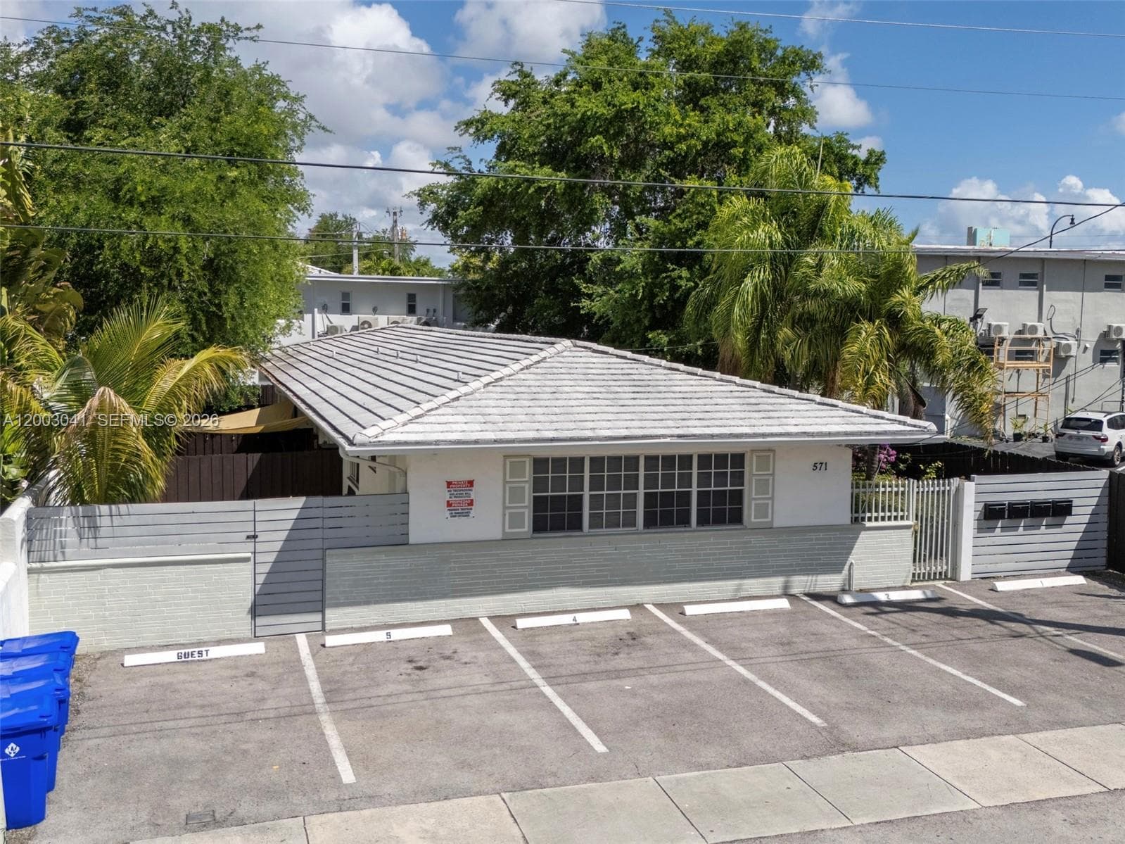 571 NE 67th St, Miami FL 33138 — 2