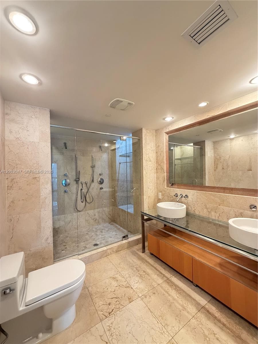 6000 Collins Ave # 313, Miami Beach FL 33140 — 4