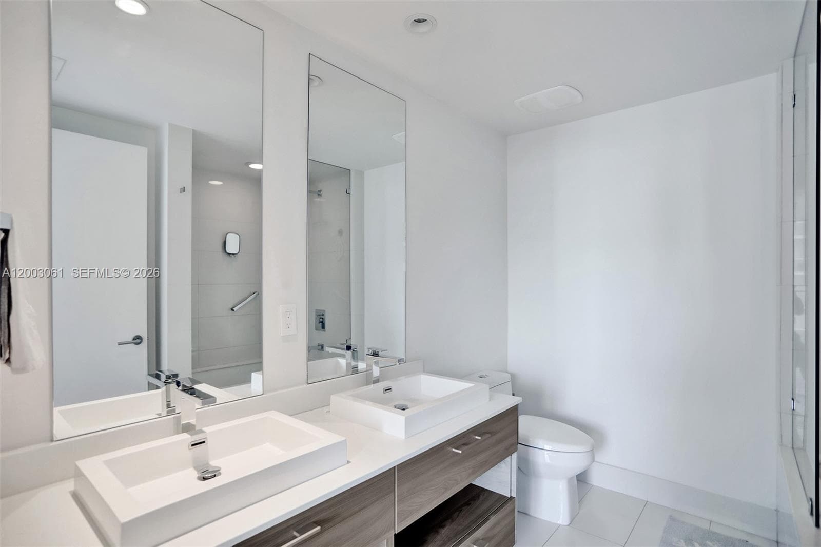 1300 S Miami Ave # 3111, Miami FL 33130 — 15