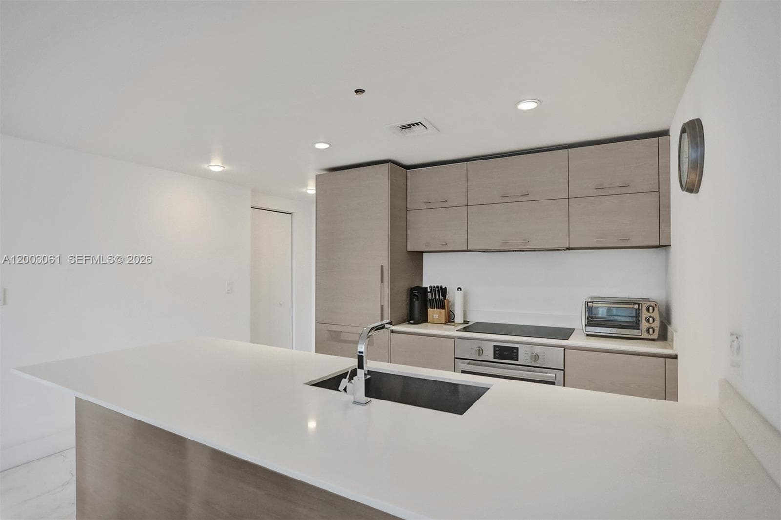 1300 S Miami Ave # 3111, Miami FL 33130 — 35