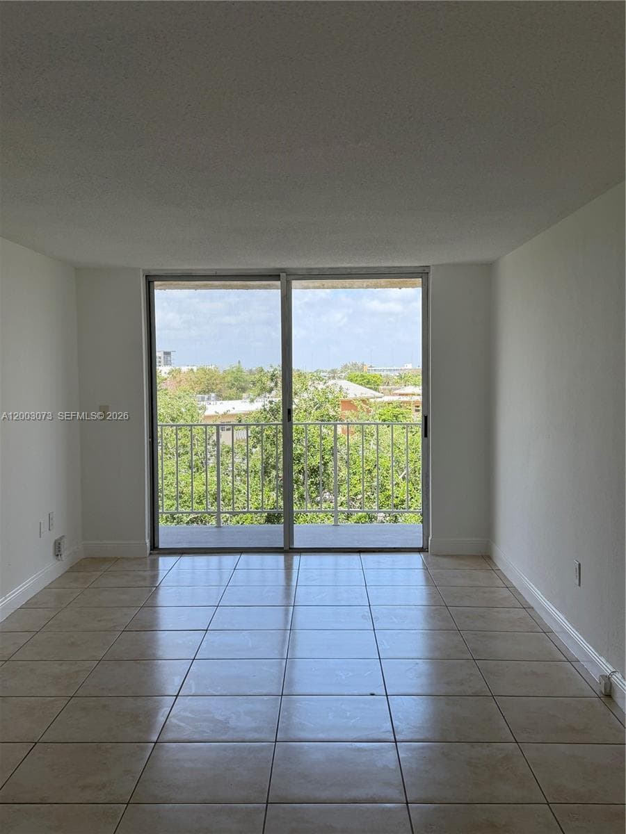 1805 Sans Souci Blvd # 526, North Miami FL 33181 — 3