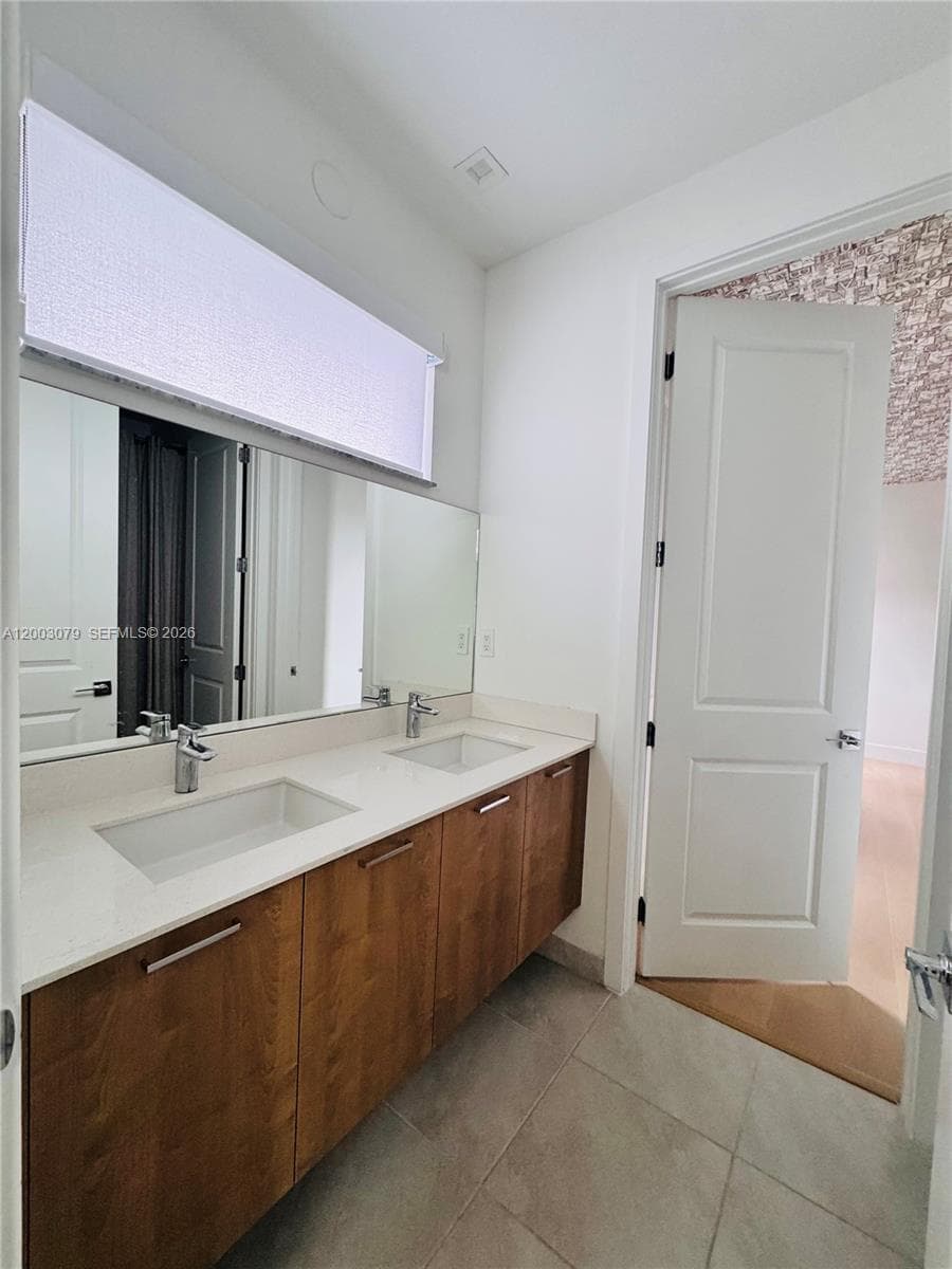 8108 NW 48th Ter # 8108, Doral FL 33166 — 35