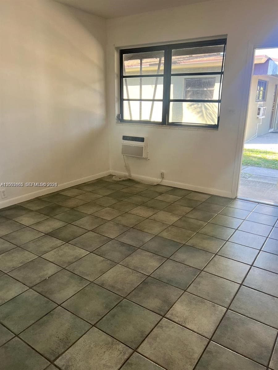 12605 NE 13th Ave # 6, North Miami FL 33161 — 3