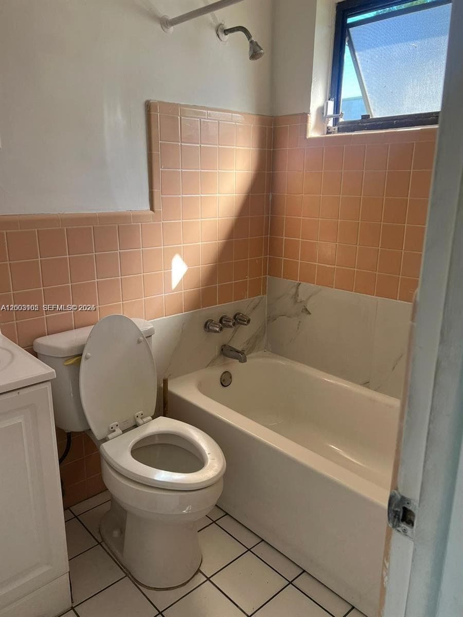 12605 NE 13th Ave # 6, North Miami FL 33161 — 5