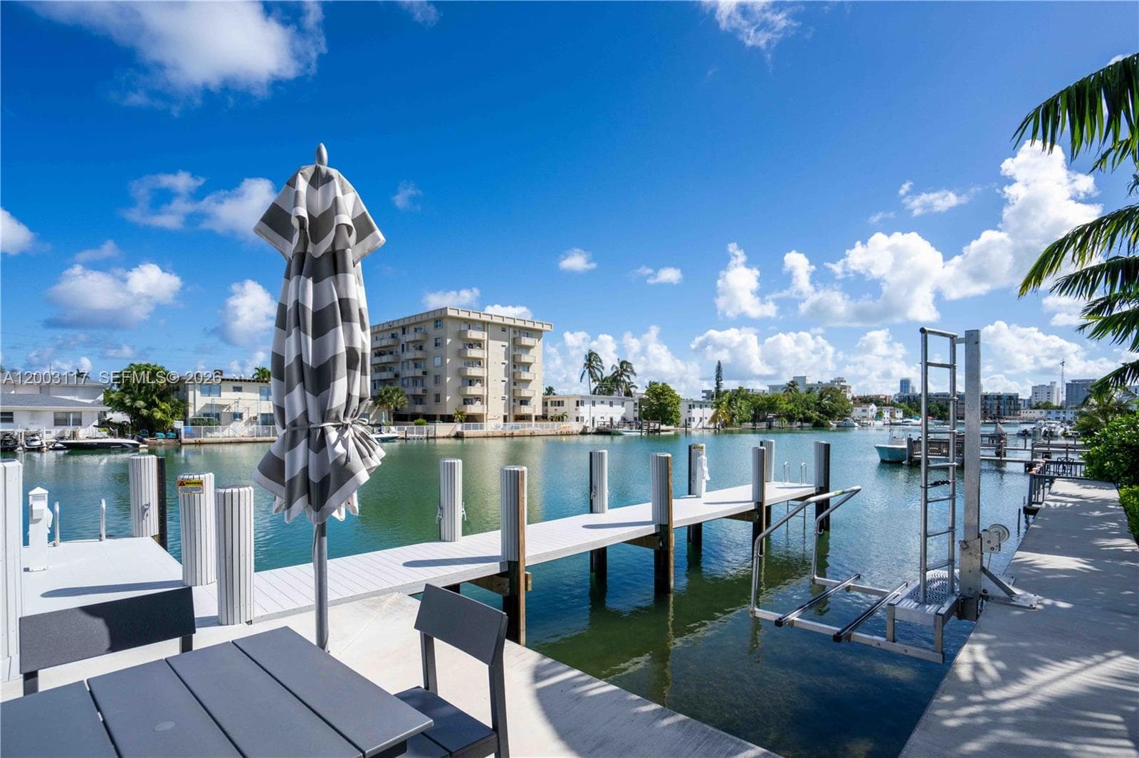 8425 Crespi Blvd, Miami Beach FL 33141 — 6