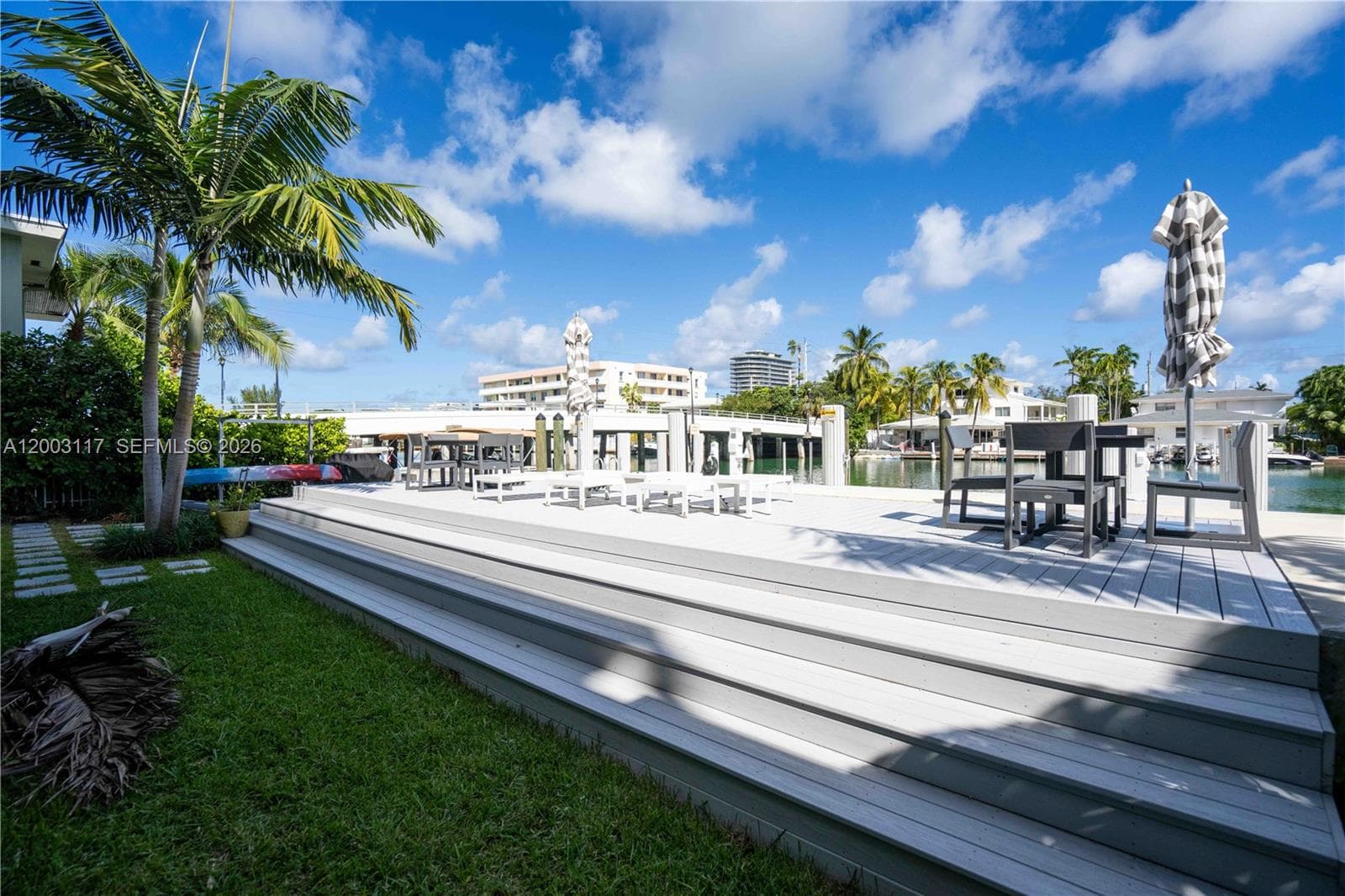 8425 Crespi Blvd, Miami Beach FL 33141 — 8