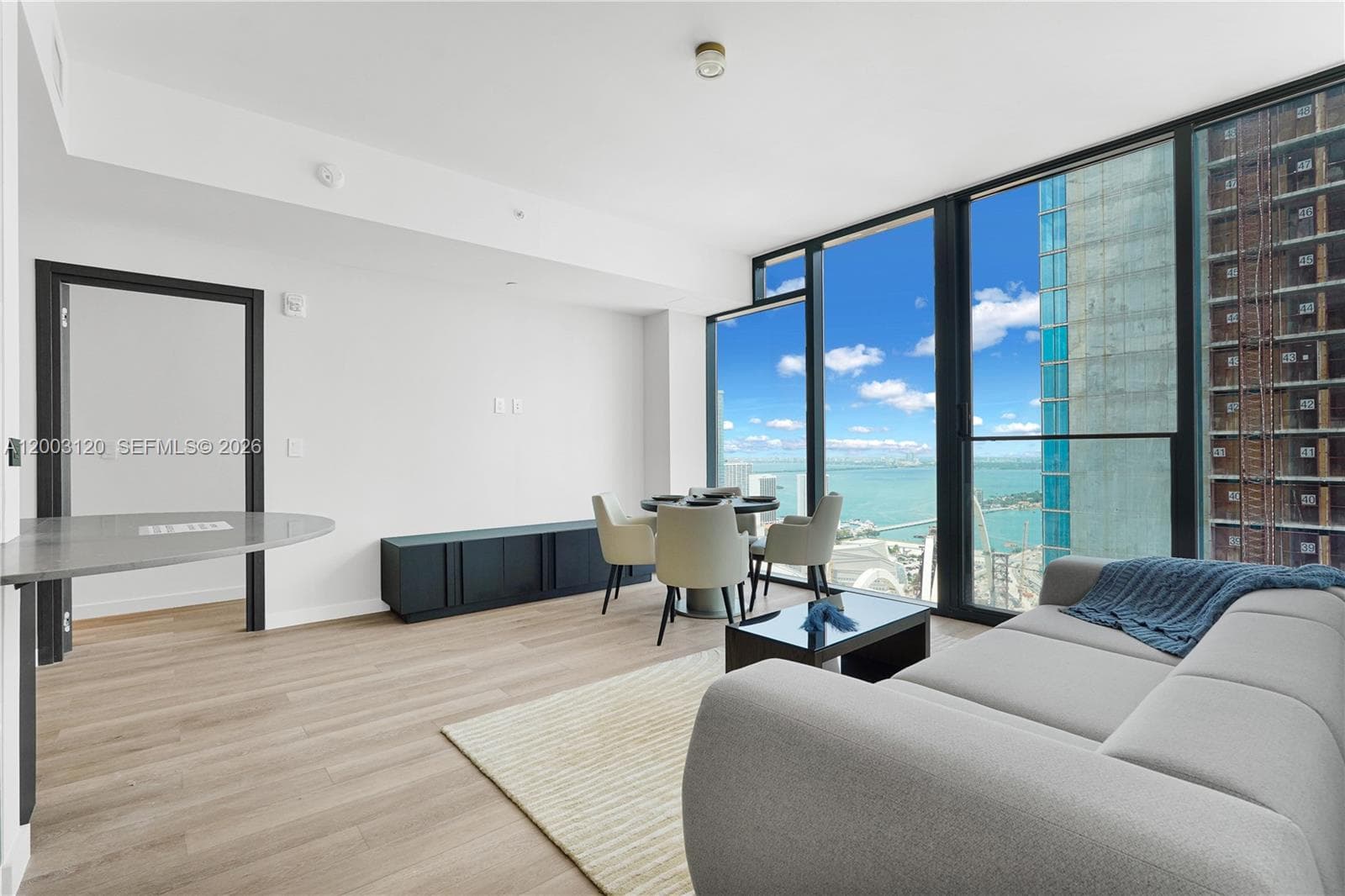 20 NE 11th St # 4006, Miami FL 33132 — 7