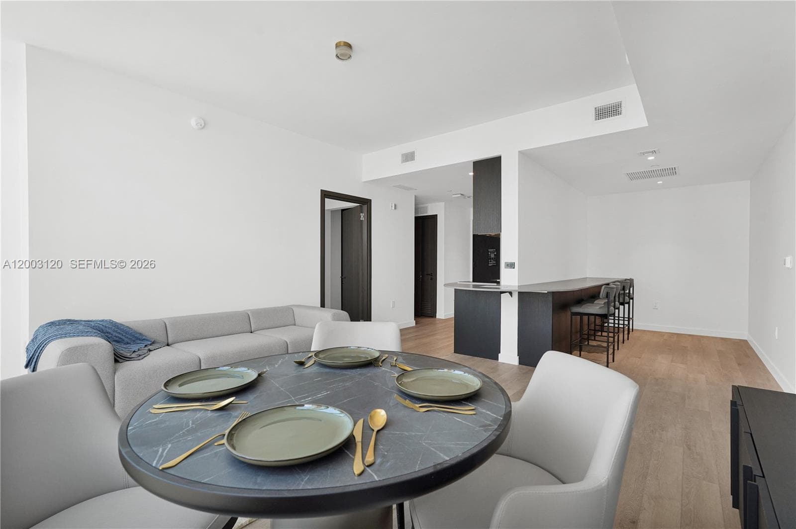20 NE 11th St # 4006, Miami FL 33132 — 9