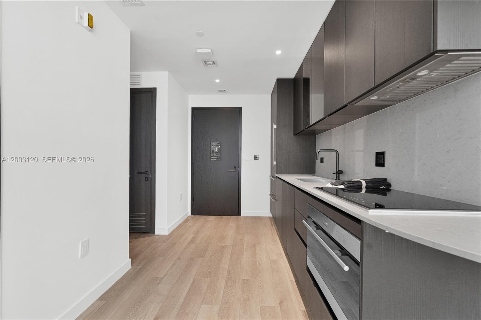 20 NE 11th St # 4006, Miami FL 33132 — 18