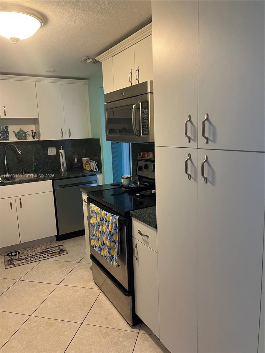 8335 SW 72nd Ave # 212D, Miami FL 33143 — 12