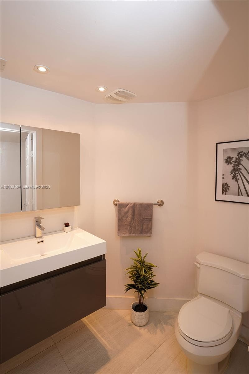 3370 Hidden Bay Dr # 213, Aventura FL 33180 — 26