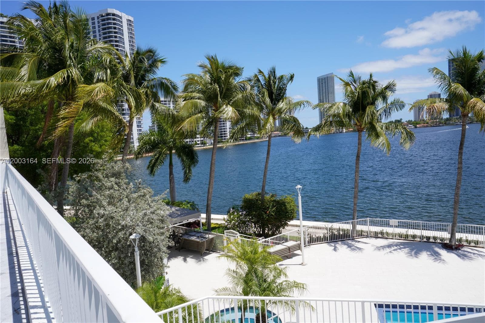 3370 Hidden Bay Dr # 213, Aventura FL 33180 — 35