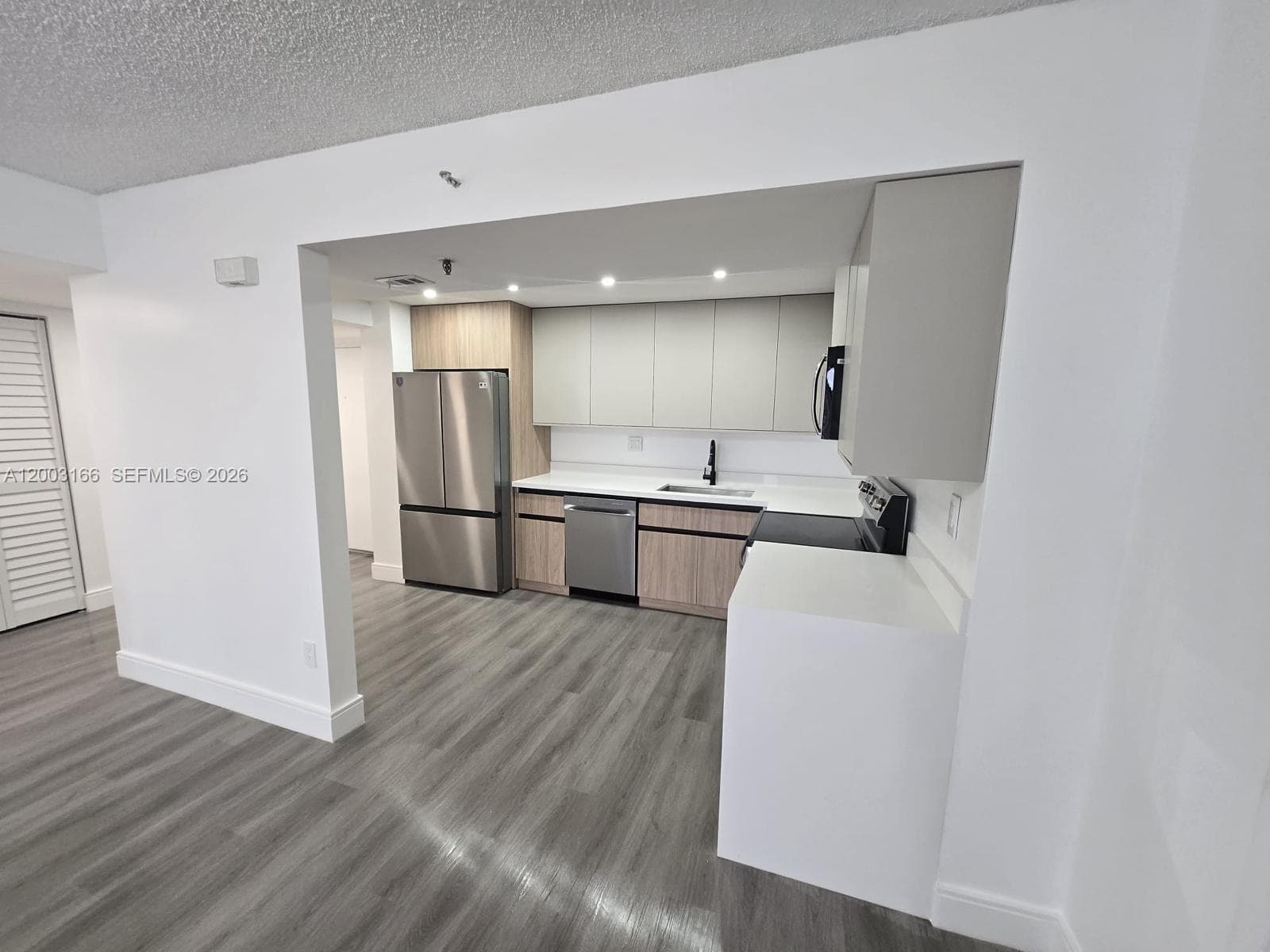 20840 San Simeon Way # 601, Miami FL 33179 — 2