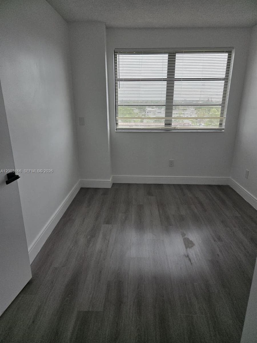 20840 San Simeon Way # 601, Miami FL 33179 — 9