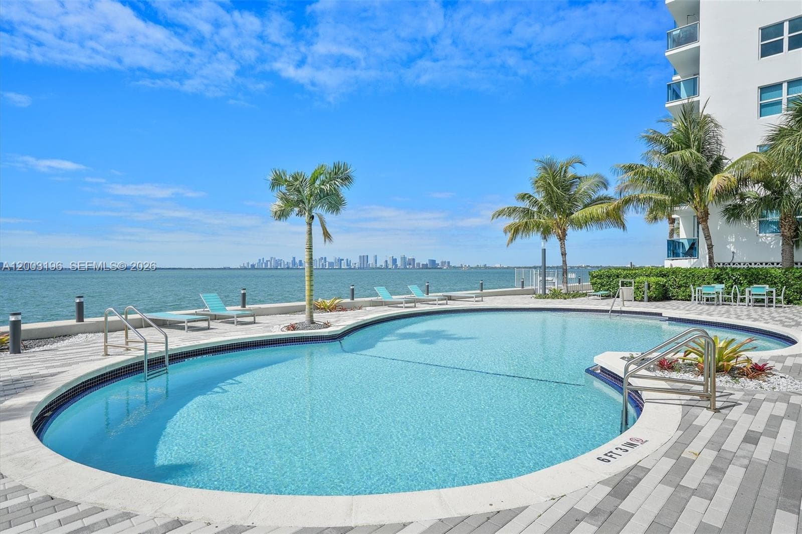 7501 E Treasure Dr, North Bay Village FL 33141 — 32