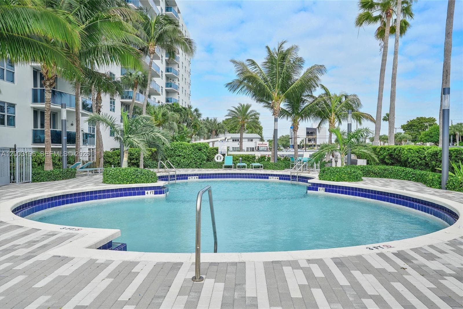 7501 E Treasure Dr, North Bay Village FL 33141 — 29