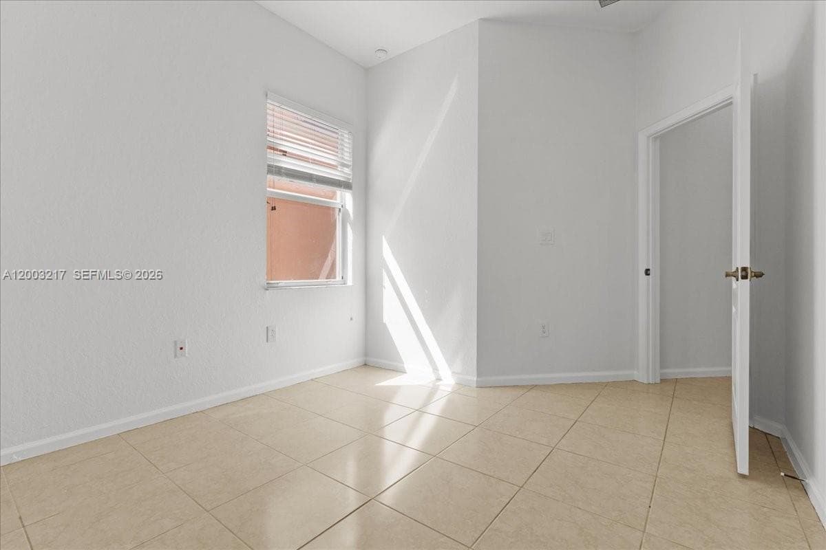 3954 NE 13th Dr, Homestead FL 33033 — 12