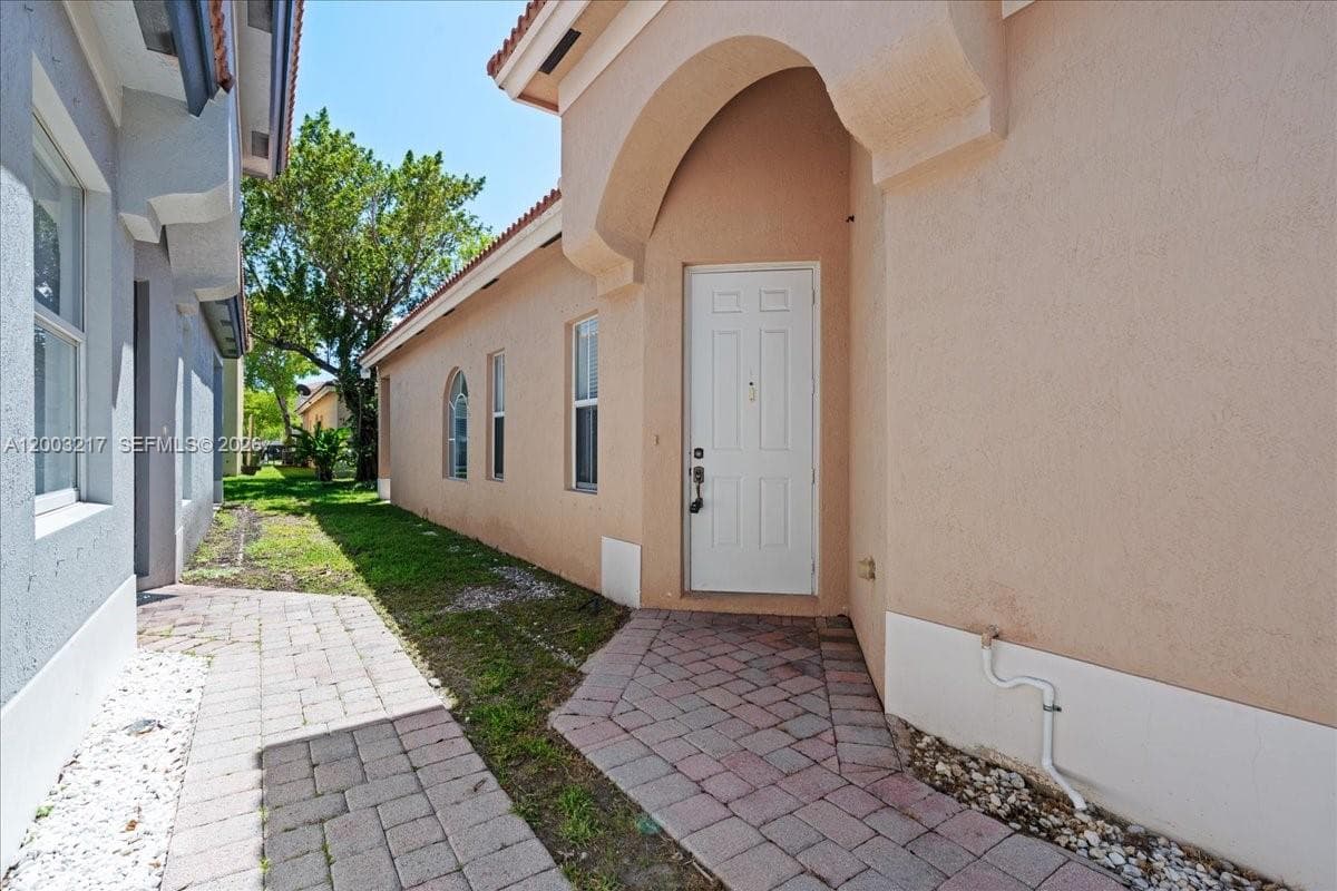 3954 NE 13th Dr, Homestead FL 33033 — 35