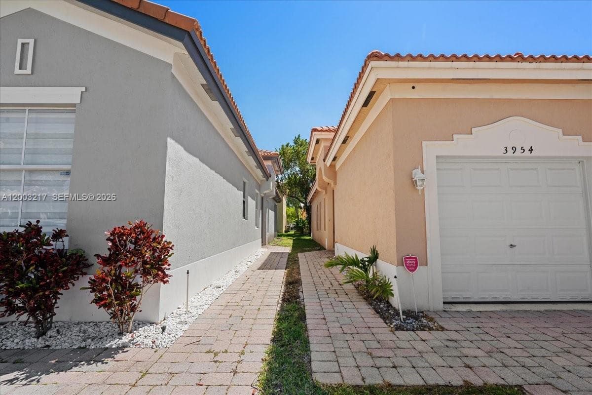 3954 NE 13th Dr, Homestead FL 33033 — 21