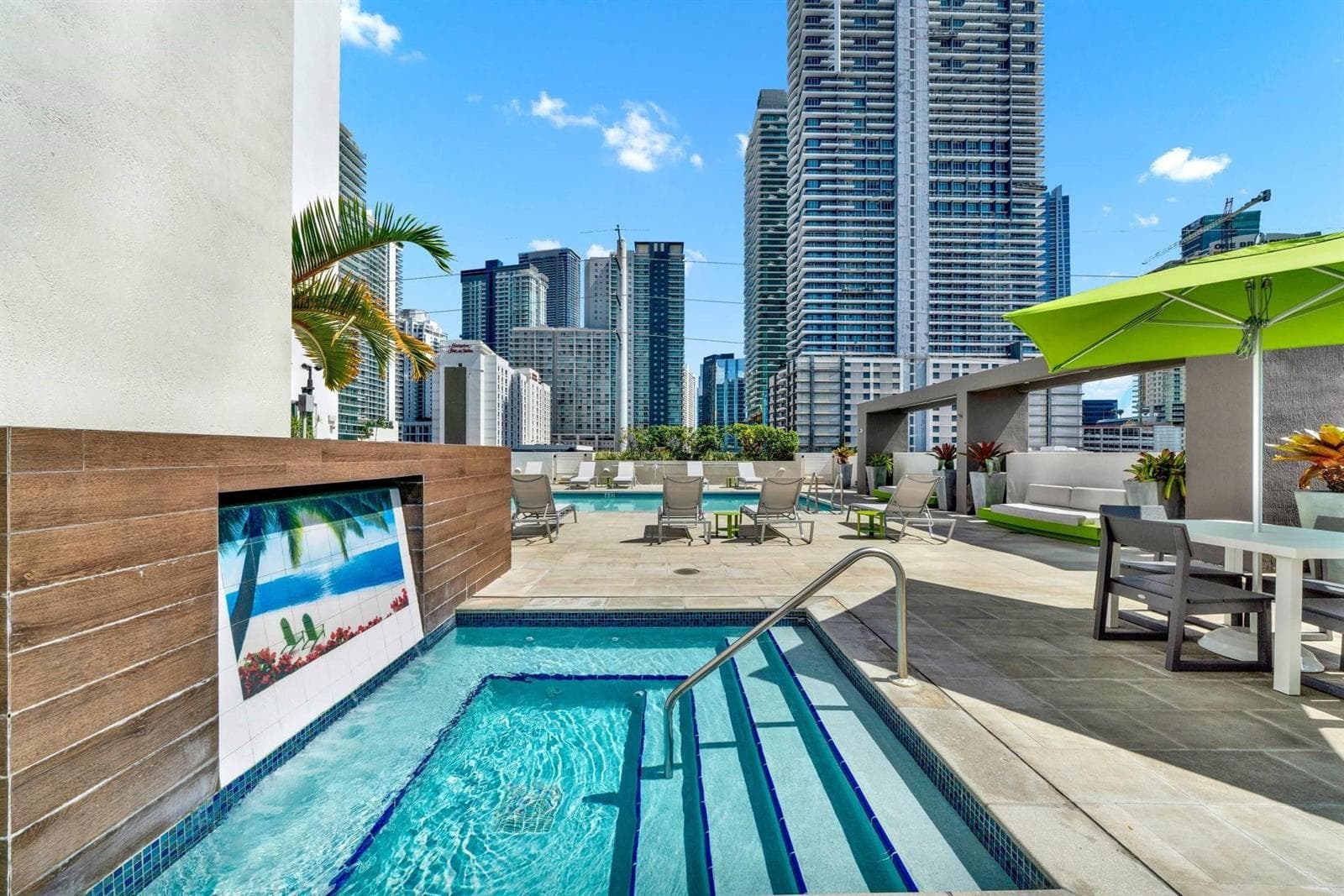 110 SW 12 Street # 907, Miami FL 33130 — 17