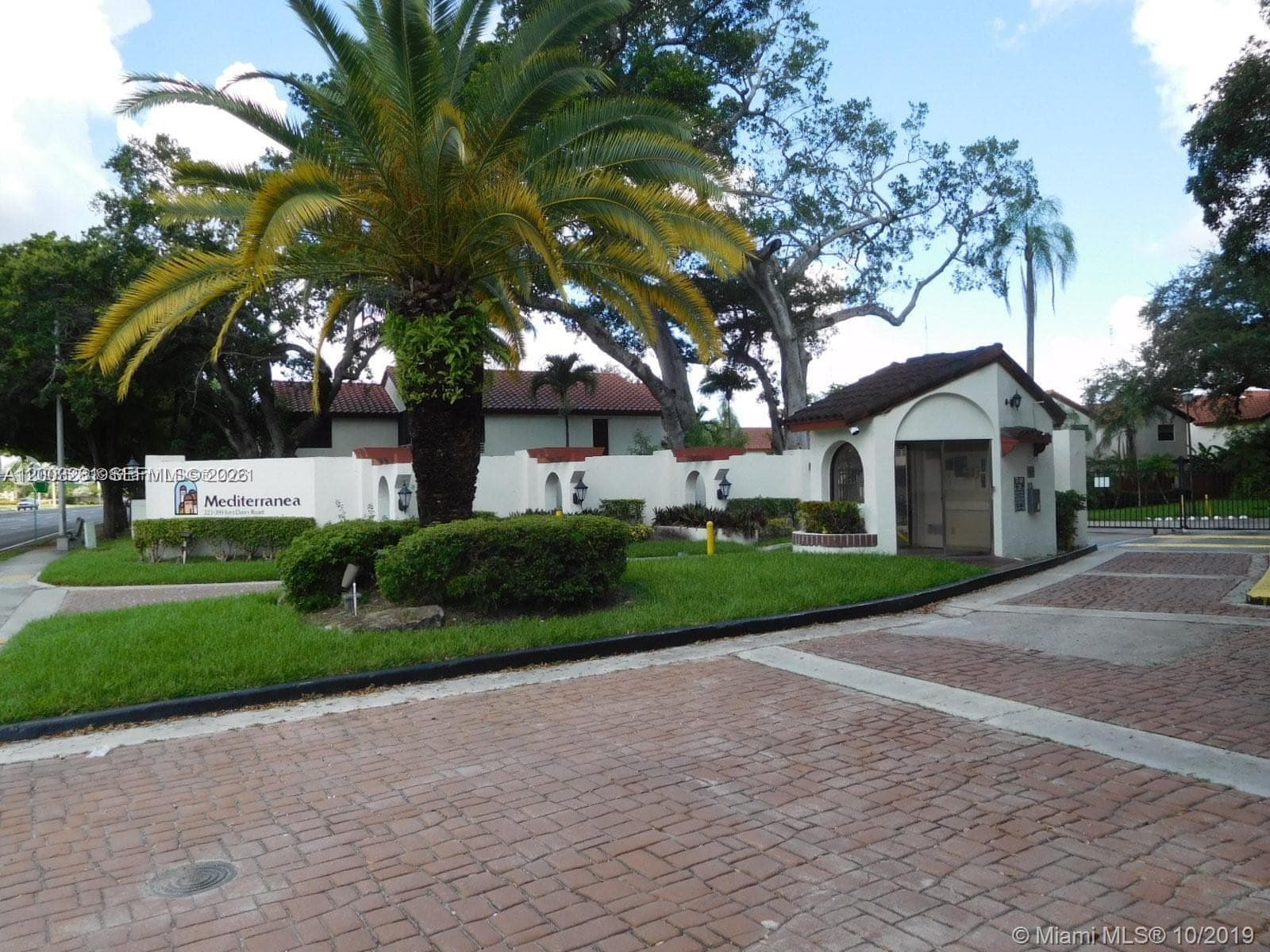 323 Ives Dairy Rd # 06, Miami FL 33179 — 27