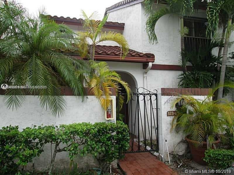 323 Ives Dairy Rd # 06, Miami FL 33179 — 2