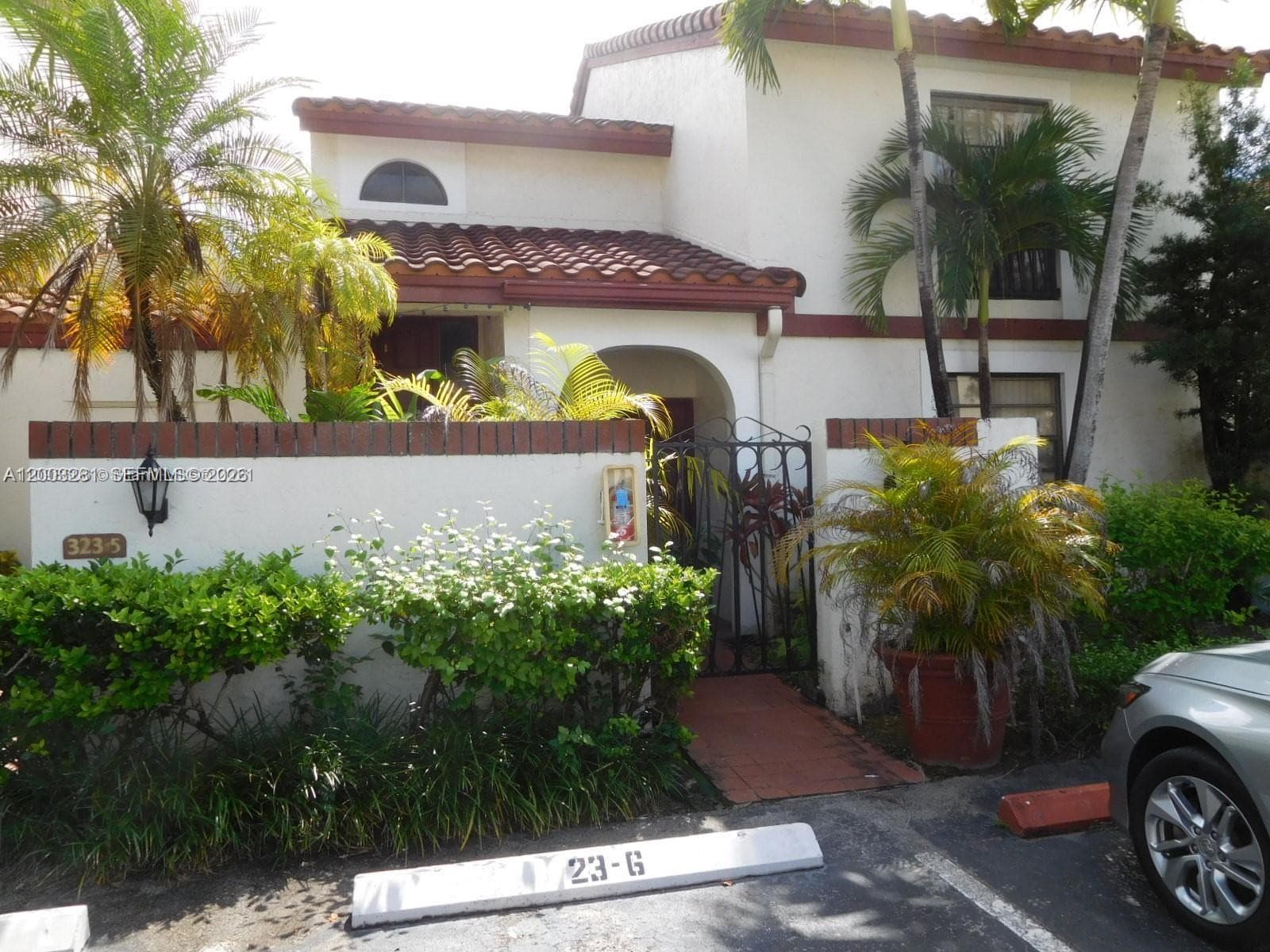 323 Ives Dairy Rd # 06, Miami FL 33179 — 28