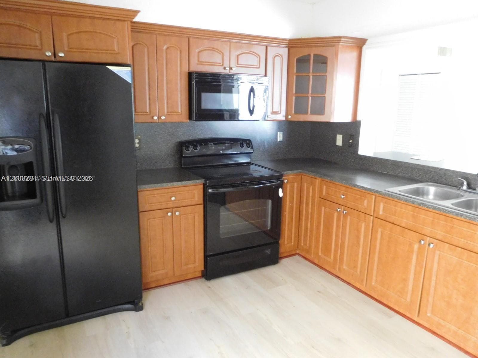 323 Ives Dairy Rd # 06, Miami FL 33179 — 5
