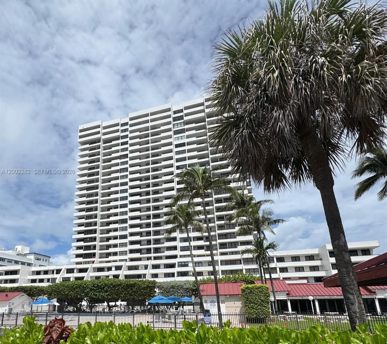 2555 Collins Ave # 1805, Miami Beach FL 33140 — 25