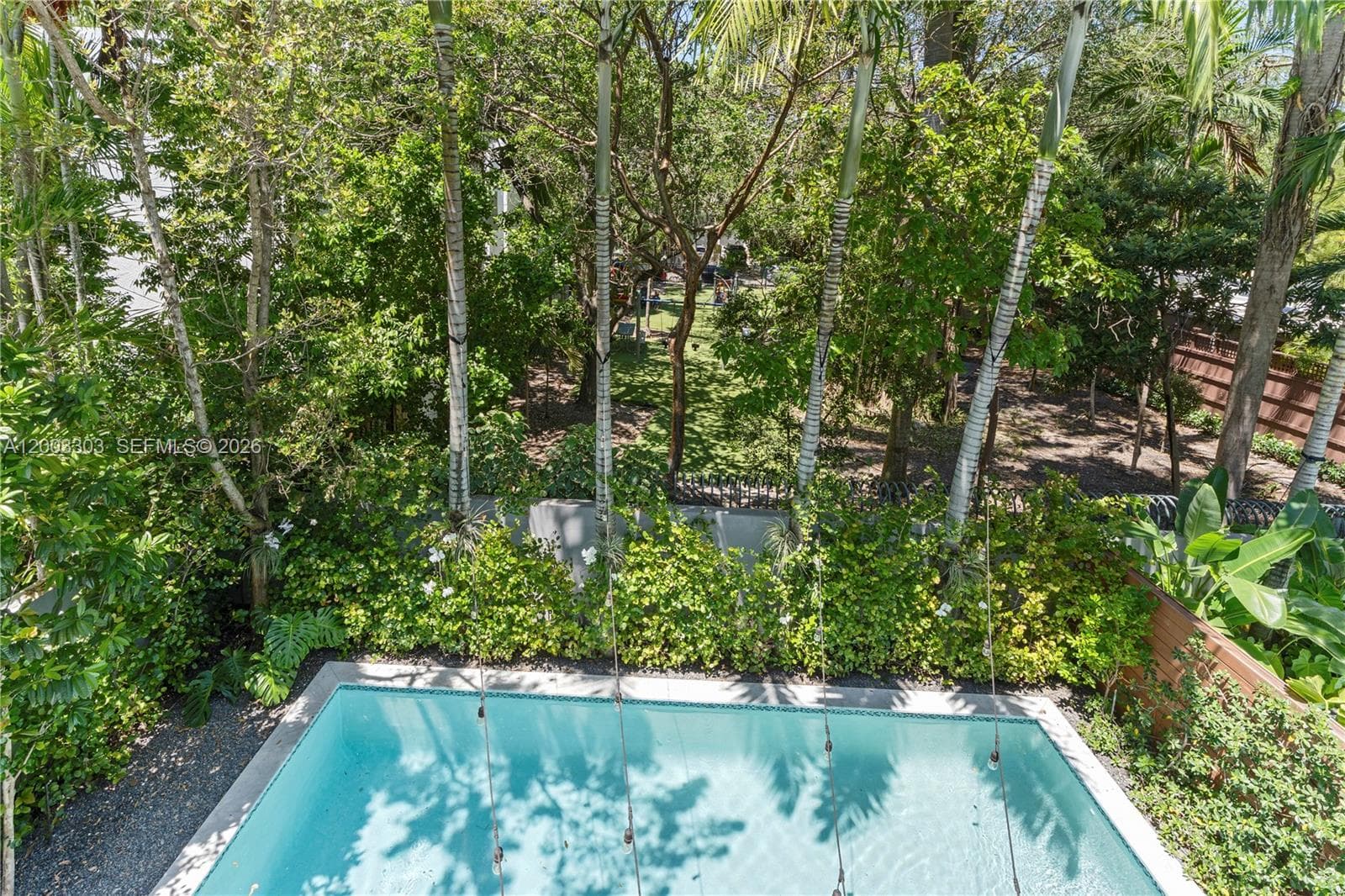 2955 Shipping Ave # 2955, Miami FL 33133 — 27