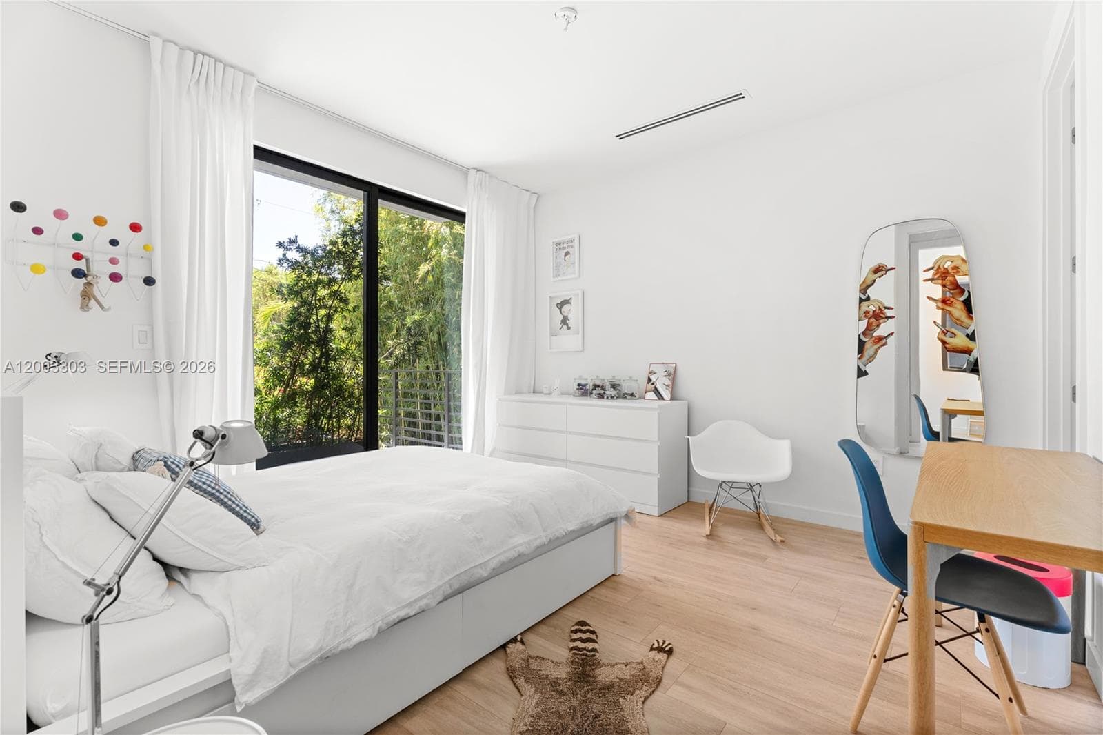 2955 Shipping Ave # 2955, Miami FL 33133 — 32