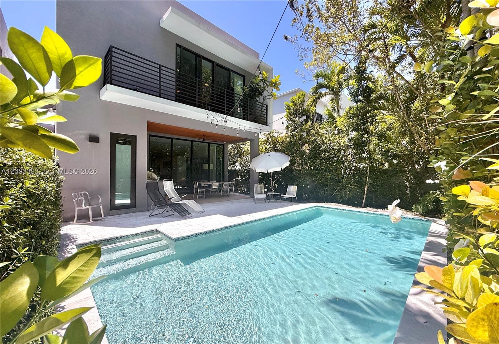 2955 Shipping Ave # 2955, Miami FL 33133 — 20