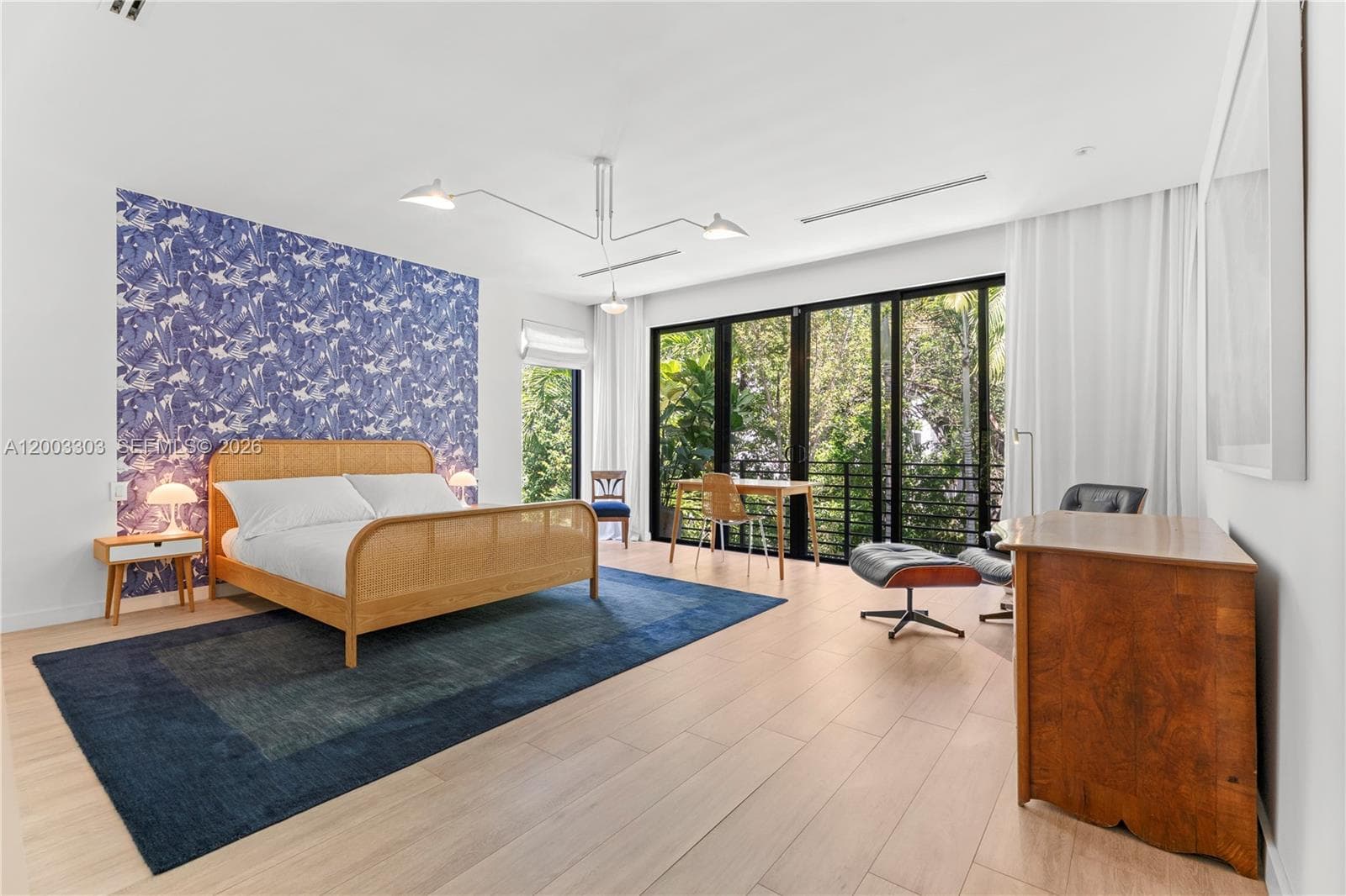 2955 Shipping Ave # 2955, Miami FL 33133 — 24