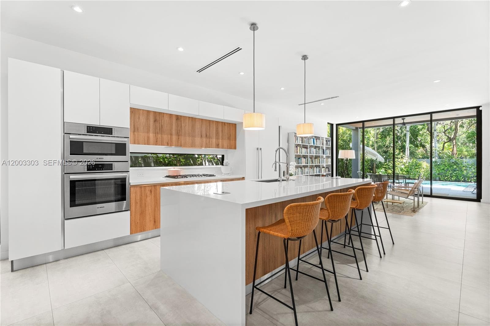 2955 Shipping Ave # 2955, Miami FL 33133 — 11