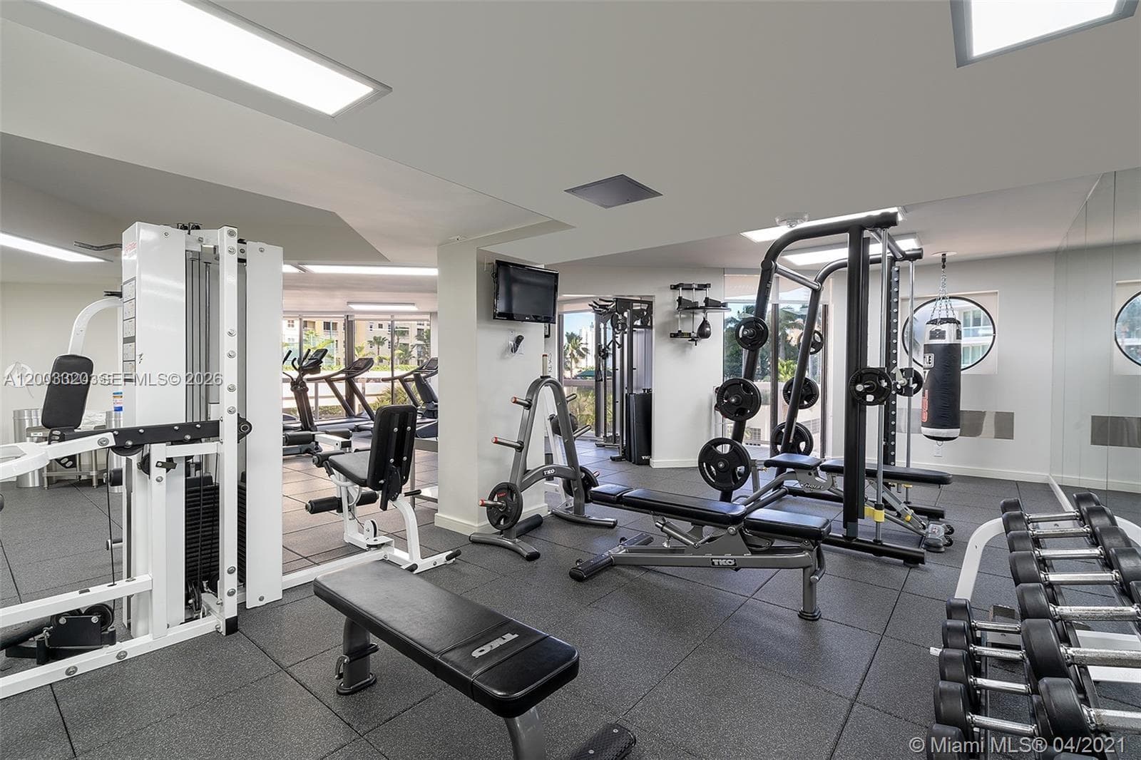 20185 E Country Club Dr # 2505, Aventura FL 33180 — 43