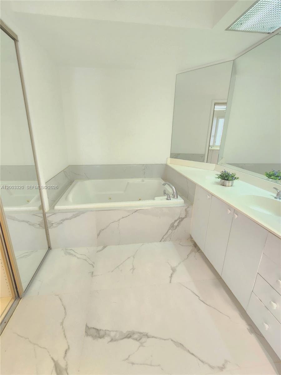 20185 E Country Club Dr # 2505, Aventura FL 33180 — 20