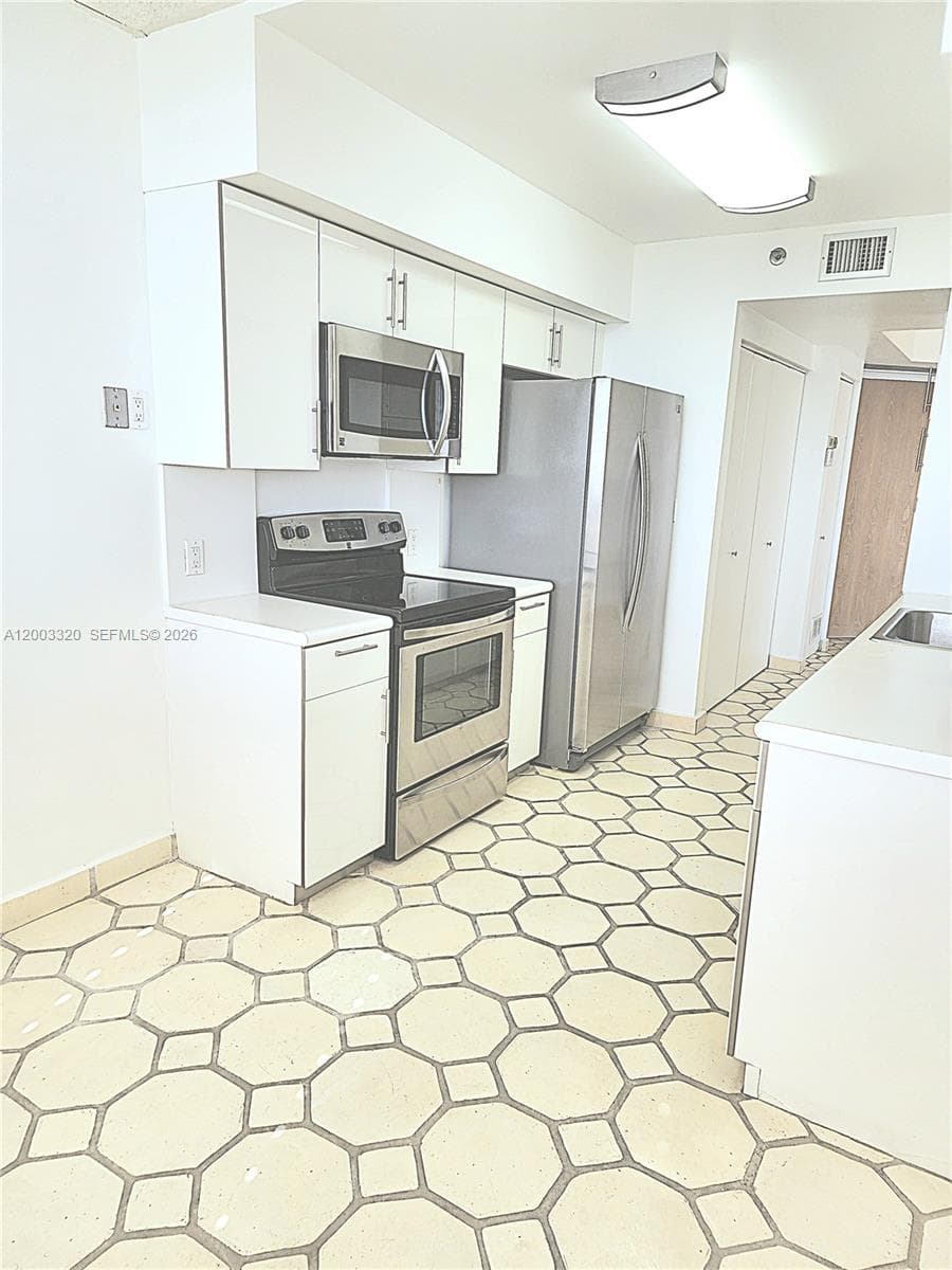 20185 E Country Club Dr # 2505, Aventura FL 33180 — 15