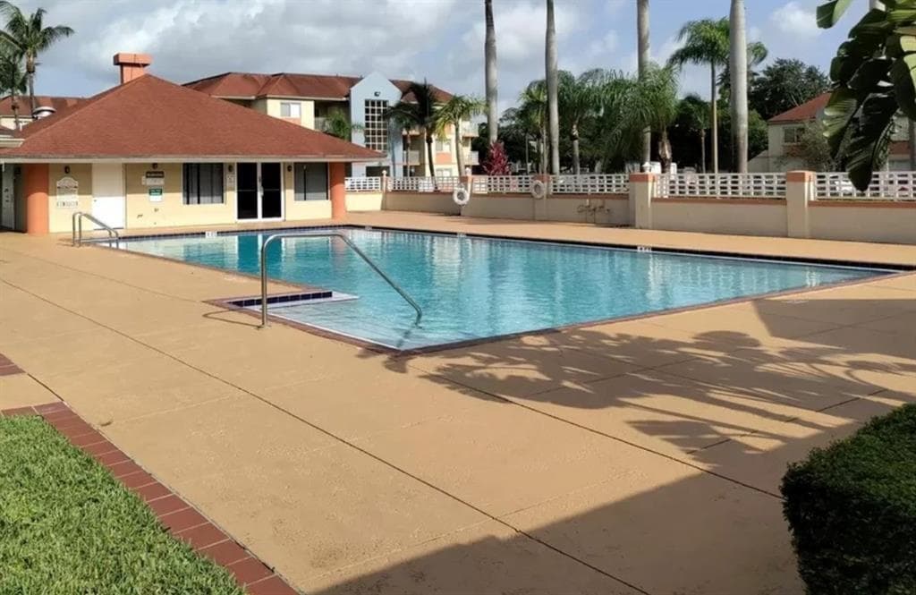 18860 NW 57th Avenue # 106, Hialeah FL 33015 — 5