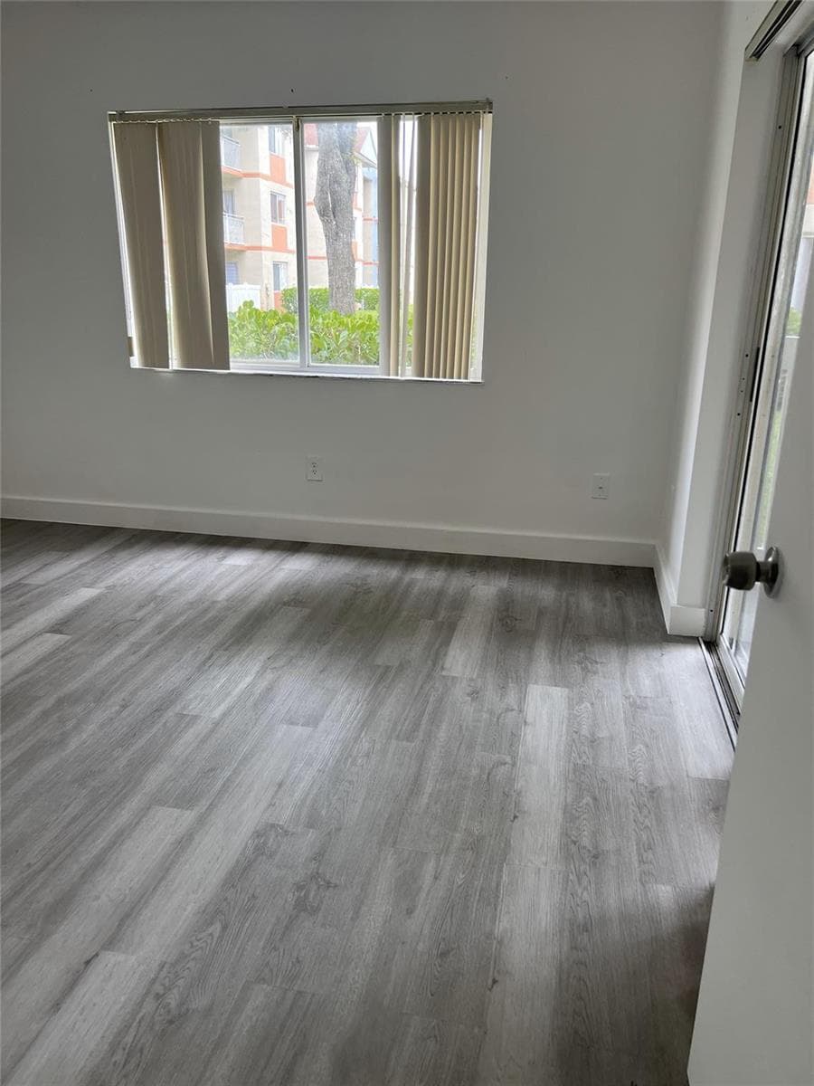 18860 NW 57th Avenue # 106, Hialeah FL 33015 — 10