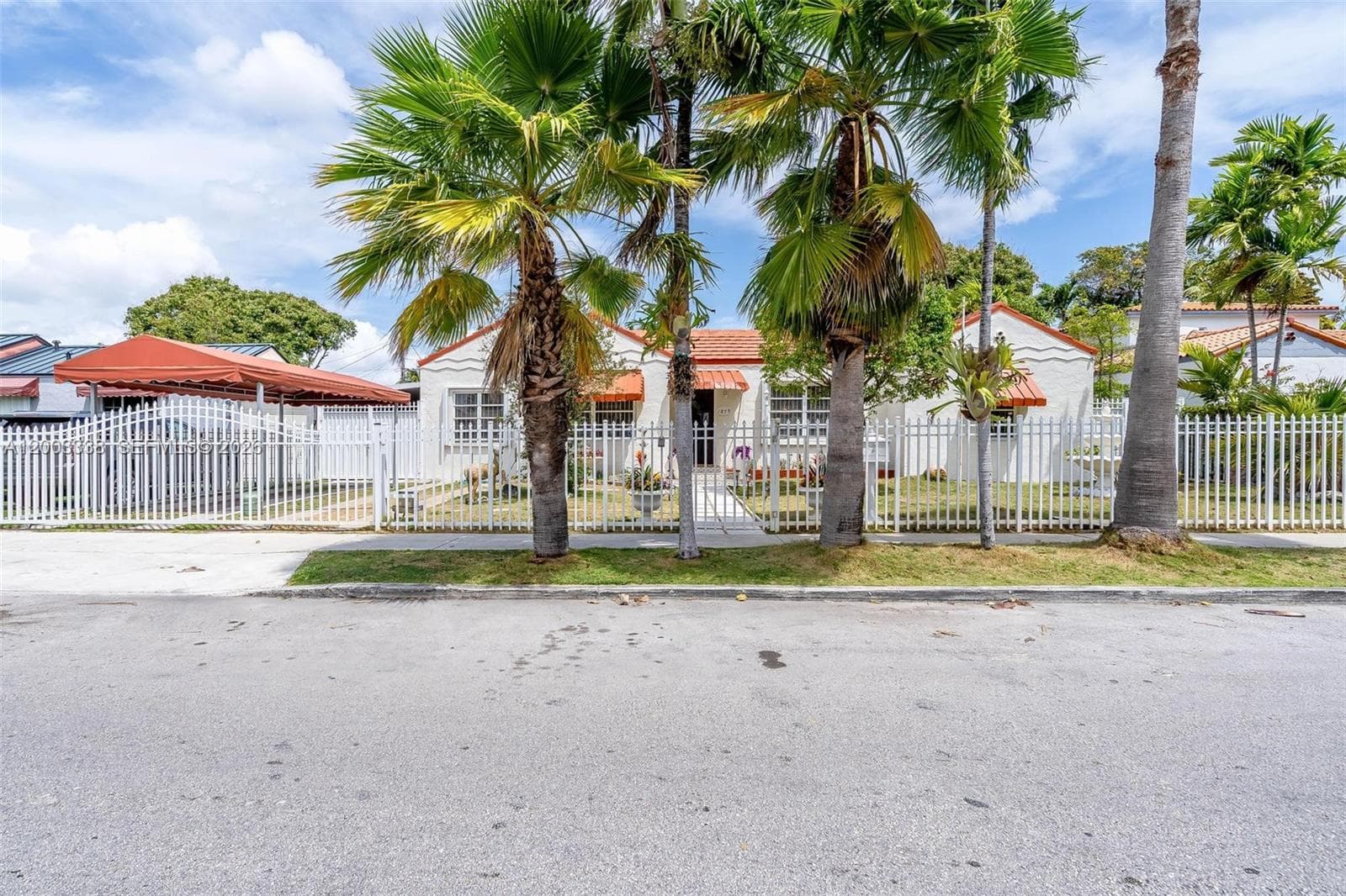 1879 SW 16th St, Miami FL 33145 — 16