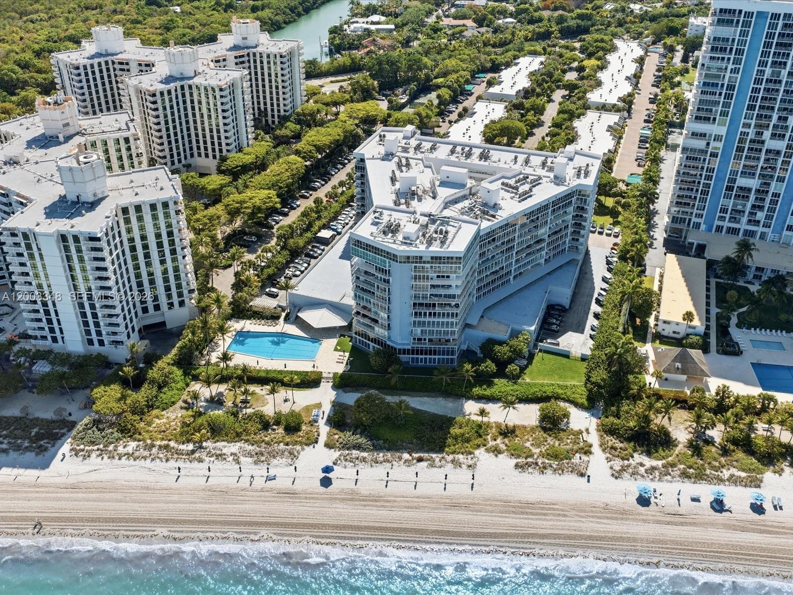 600 Grapetree Dr, Key Biscayne FL 33149 — 72