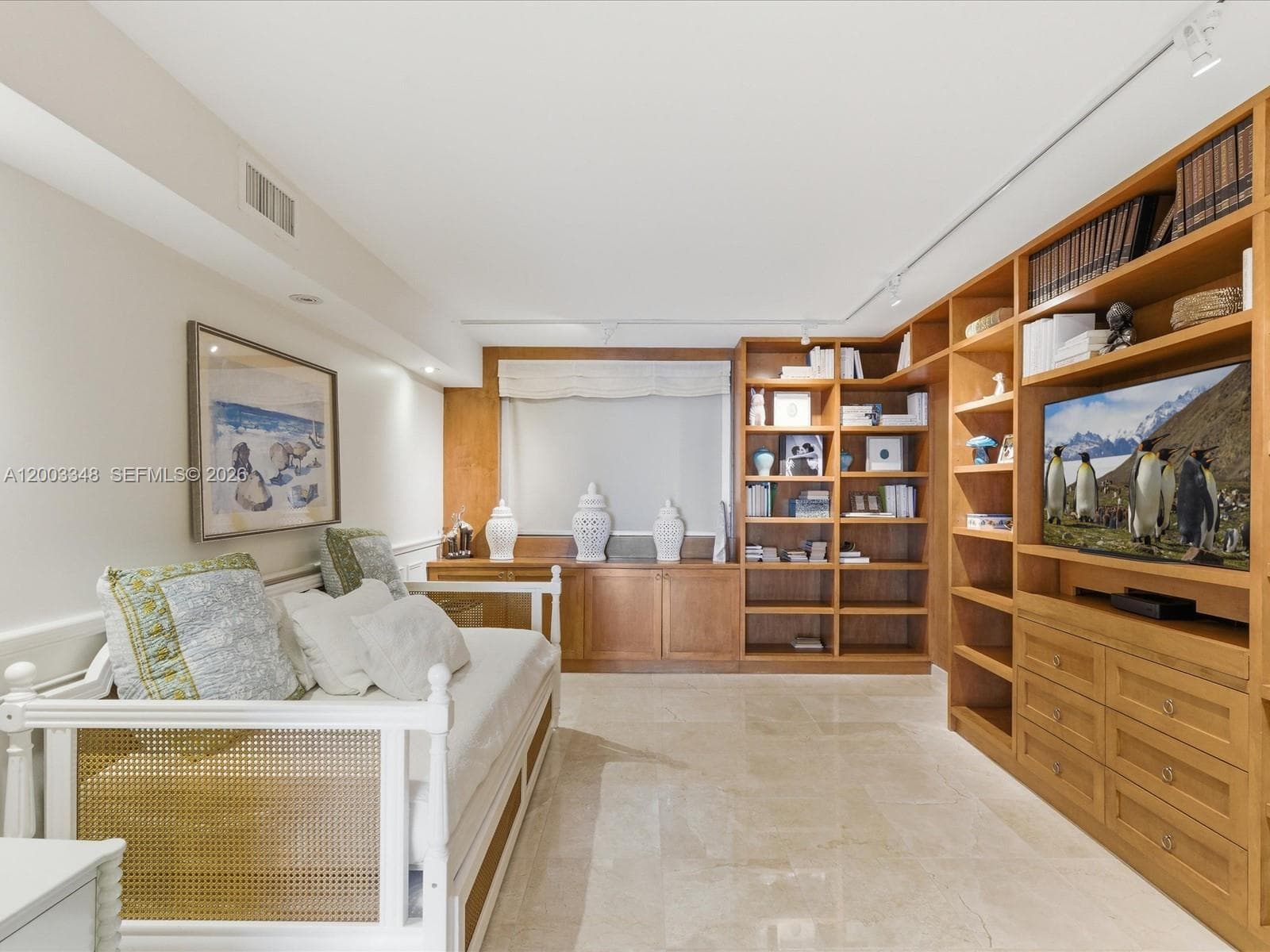 600 Grapetree Dr, Key Biscayne FL 33149 — 32