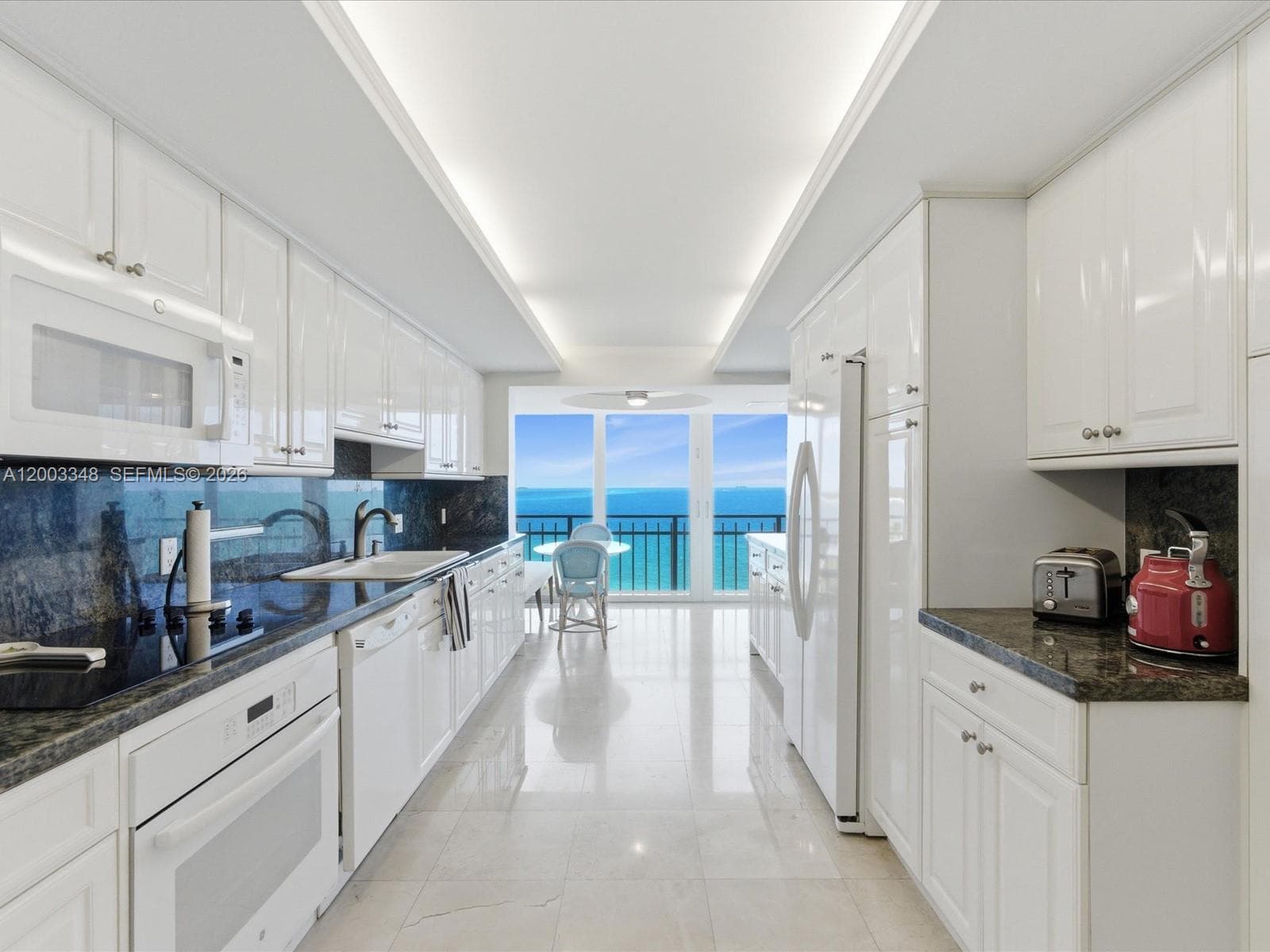 600 Grapetree Dr, Key Biscayne FL 33149 — 28