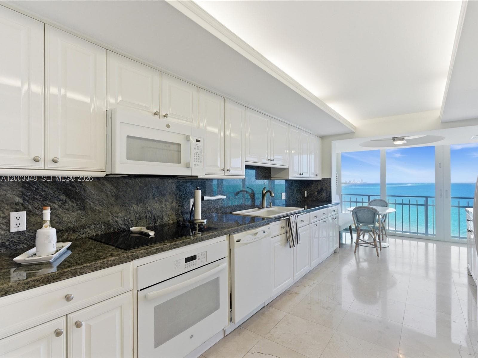 600 Grapetree Dr, Key Biscayne FL 33149 — 29