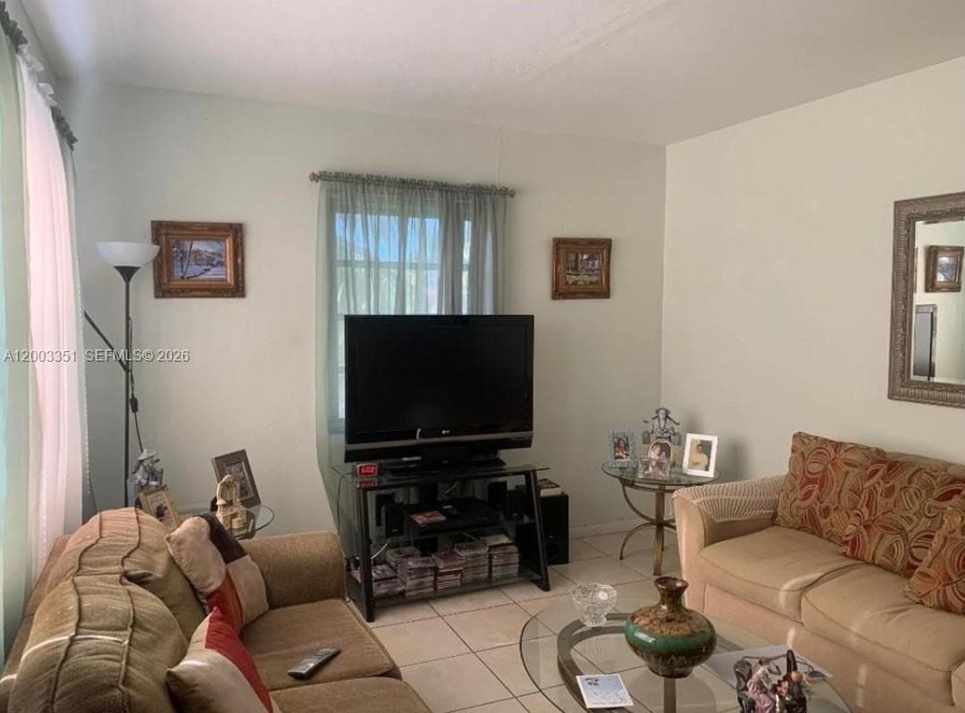 3410 SW 11th St, Miami FL 33135 — 10
