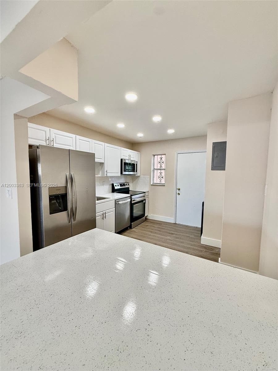 1950 W 54th St # 115, Hialeah FL 33012 — 12