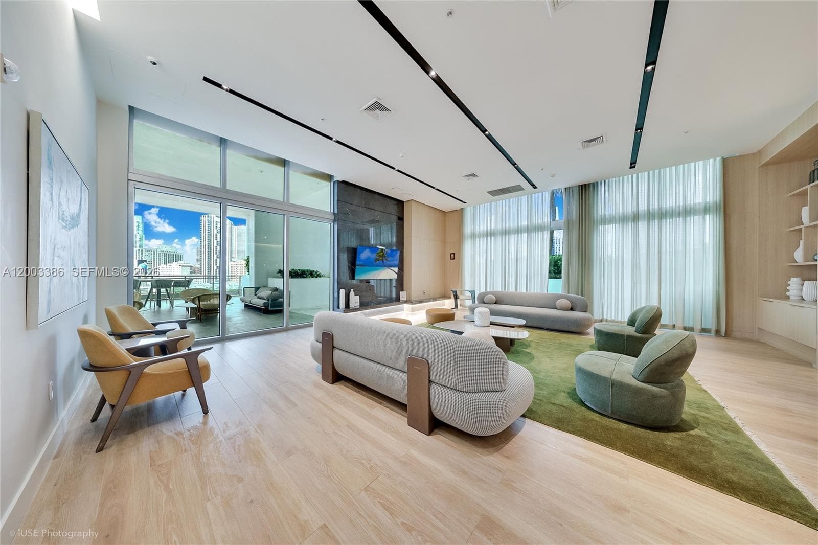 90 SW 3rd St # 3109, Miami FL 33130 — 17